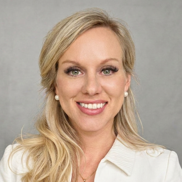 Lauren Witzke portrait